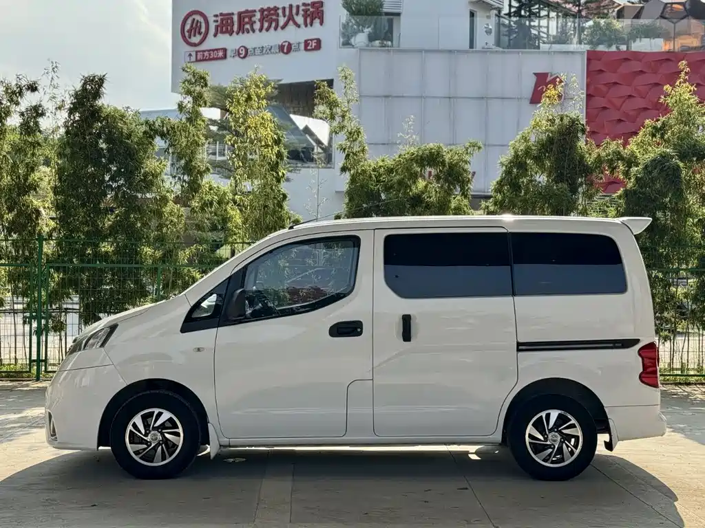 Nissan NV200 2018 — фото 3