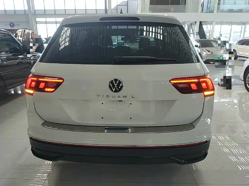 Volkswagen Tiguan L 2025 — фото 6