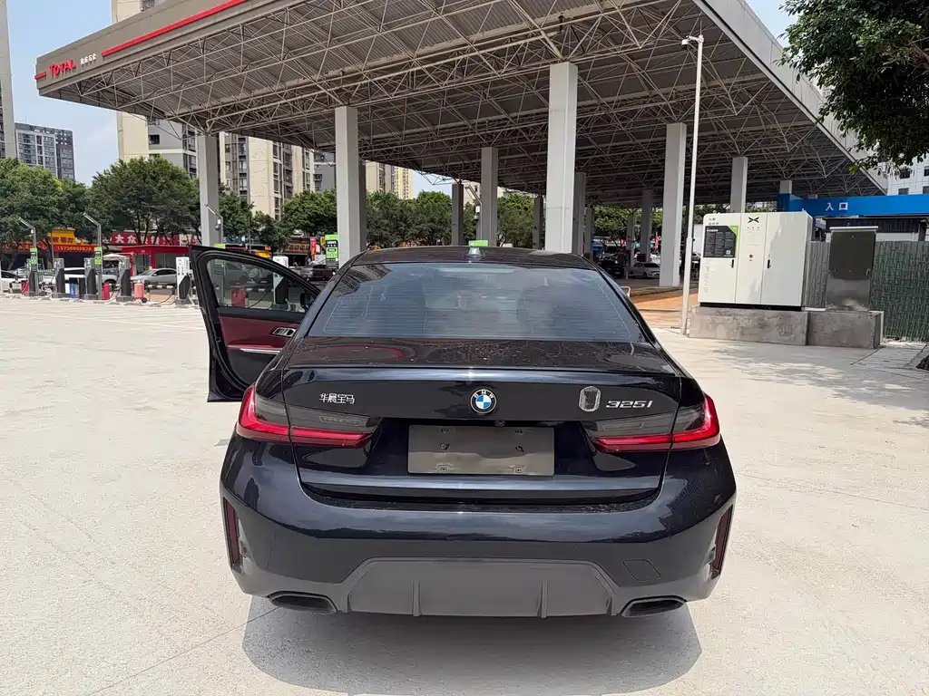 BMW 3 Series 2023