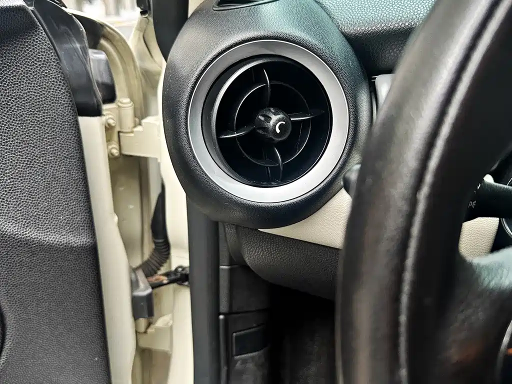 MINI Clubman 2012 — фото 12
