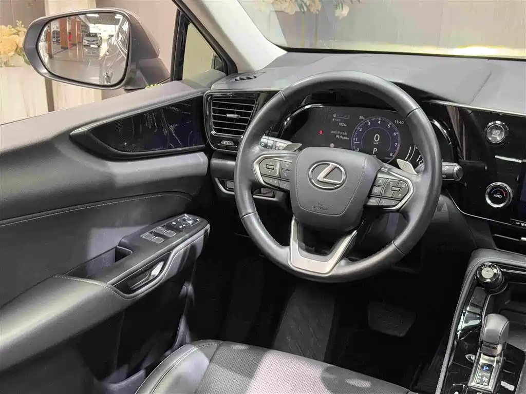 Lexus NX 2023 — фото 15