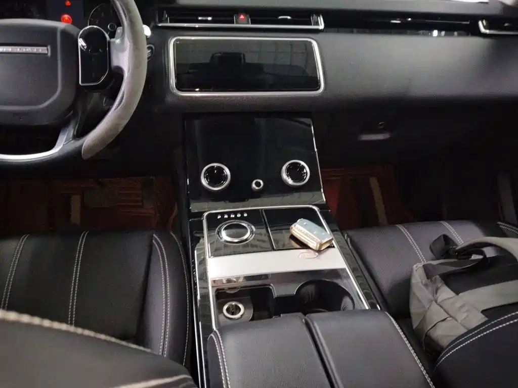 Land Rover Velar 2018 — фото 10