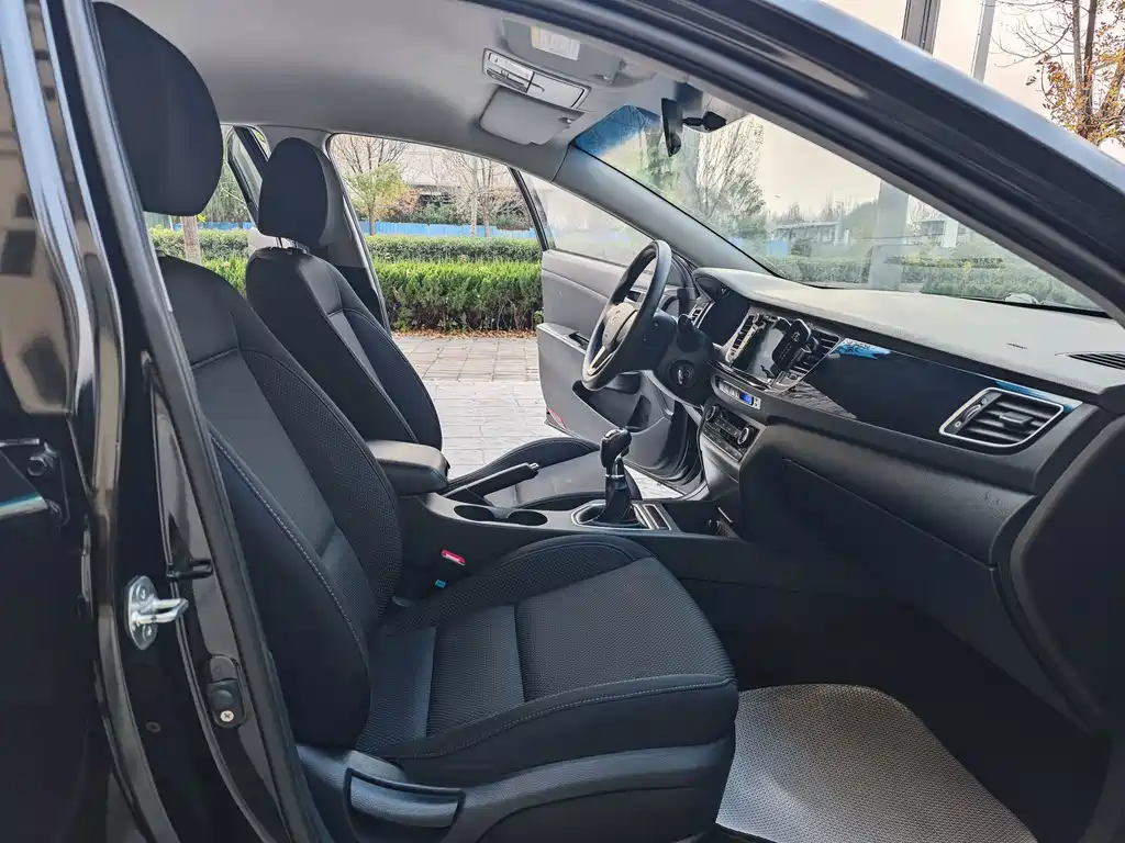 Hyundai Mistra 2014 — фото 12