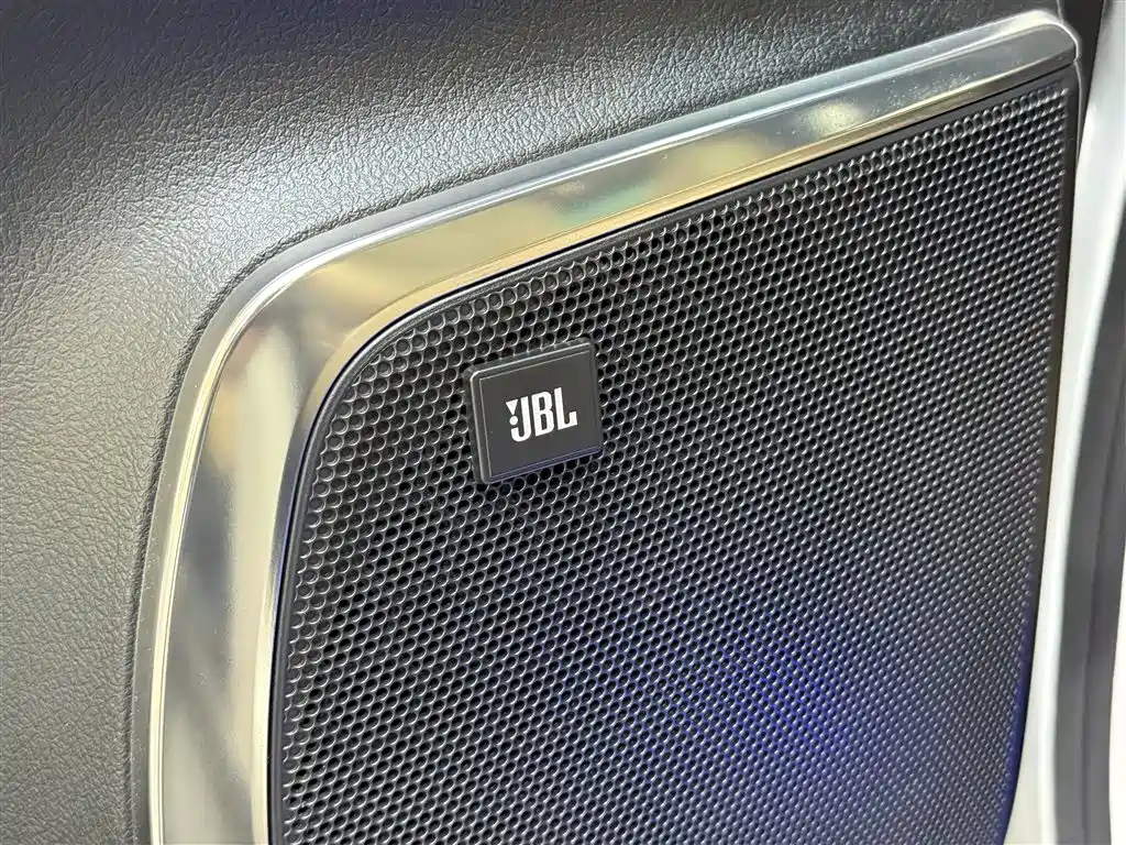 Toyota Vellfire 2022 — фото 21