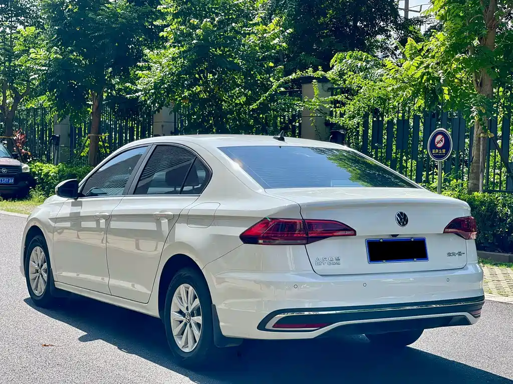 Volkswagen Bora 2023