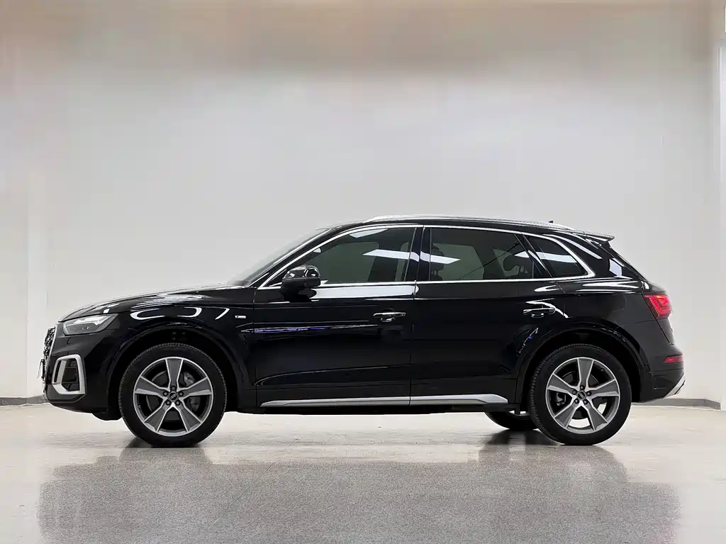 Audi Q5L 2022 — фото 5