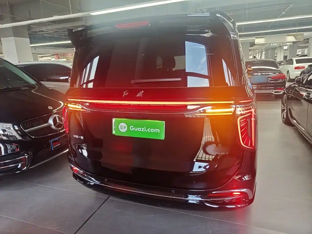 Hongqi HQ9 PHEV 2025