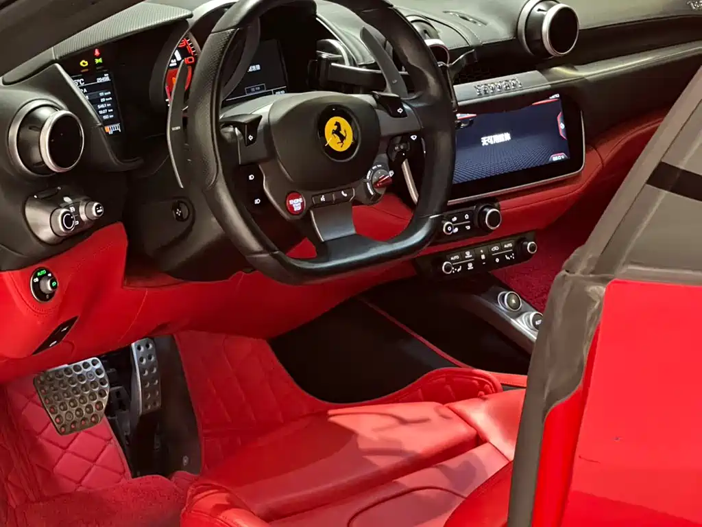Ferrari Portofino 2019 — фото 13