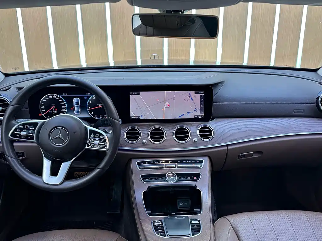 Mercedes-Benz E-Class 2019 — фото 4