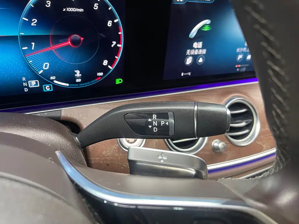 Mercedes-Benz E-Class 2022 — фото 13