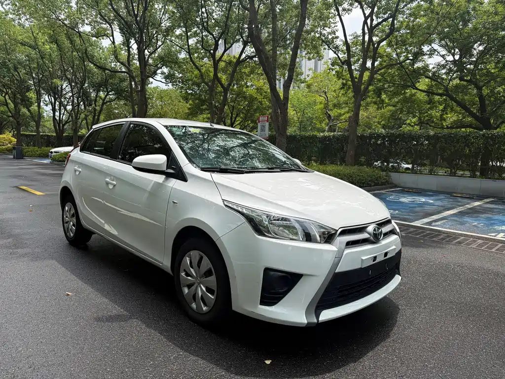 Toyota Yaris L 2016