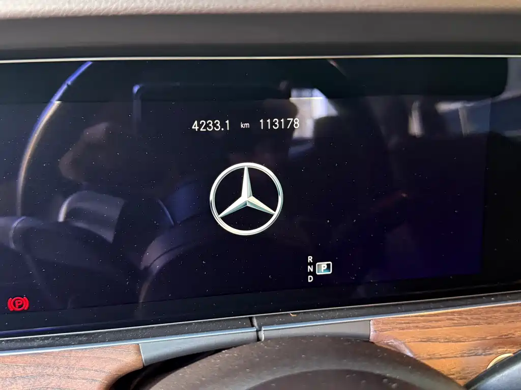 Mercedes-Benz E-Class 2022 — фото 27