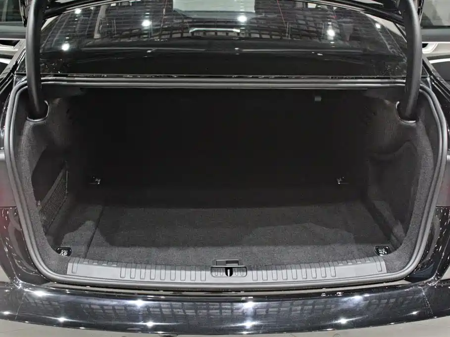 Audi A6L 2023 — фото 13