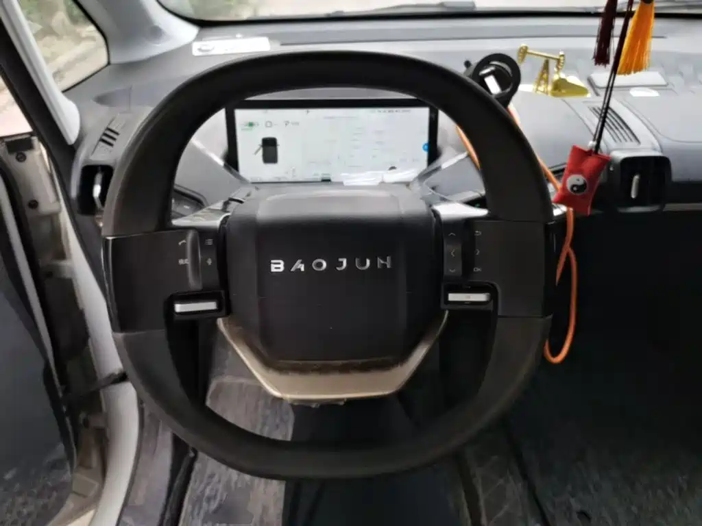 Baojun KiWi EV 2022 — фото 11