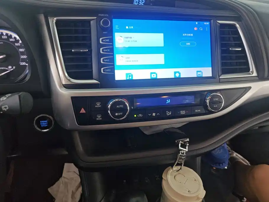 Toyota Highlander 2020 — фото 13