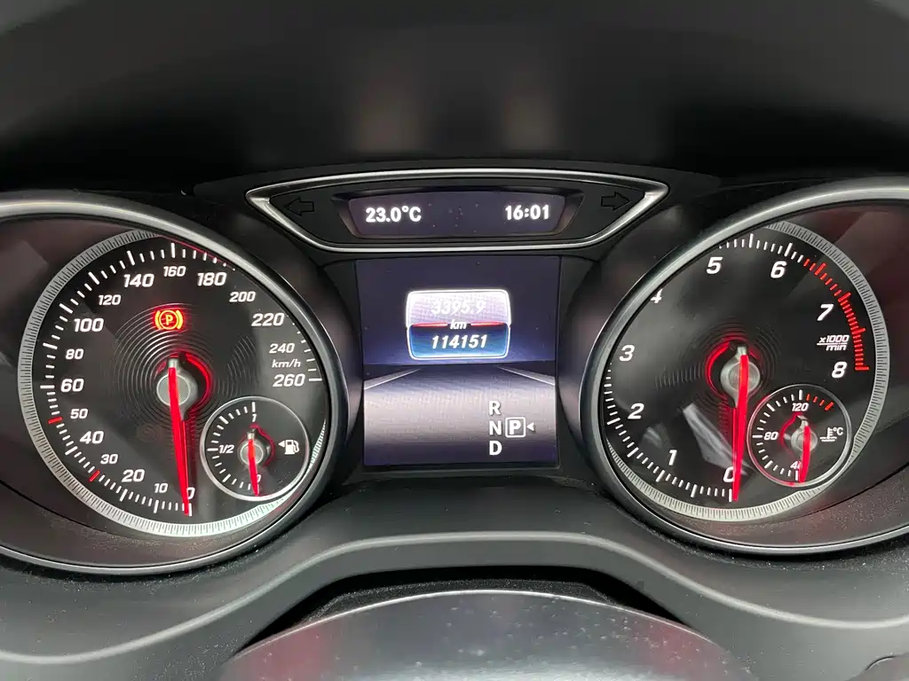 Mercedes-Benz GLA 2018 — фото 17