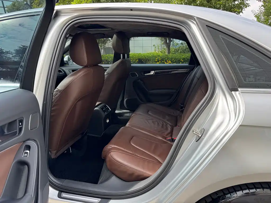 Audi A4L 2016