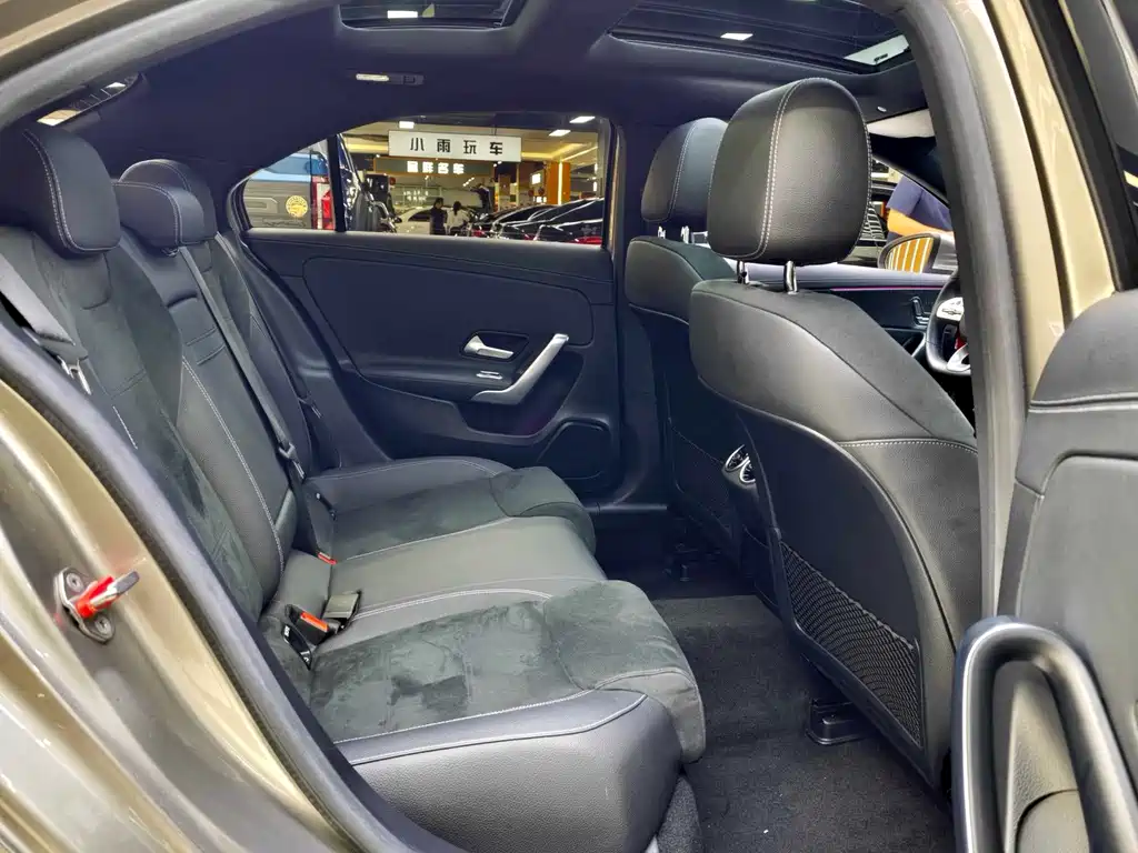 Mercedes-Benz A-Class 2020 — фото 13