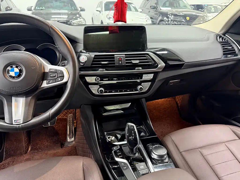 BMW X3 2019 — фото 11