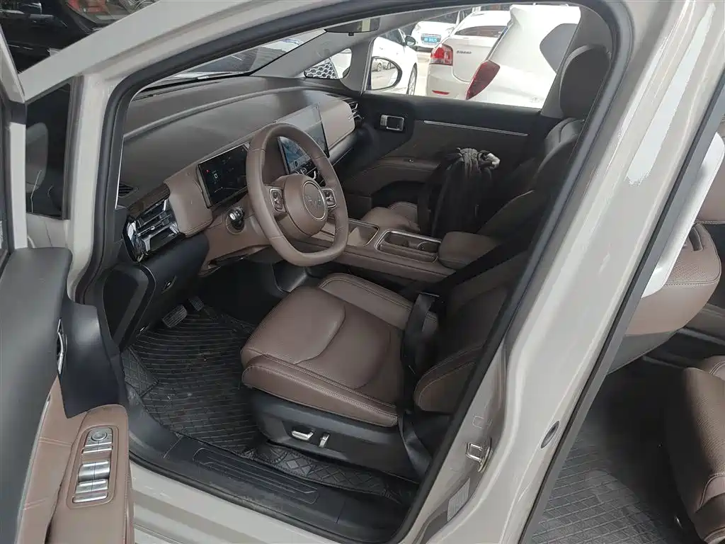 Wuling Starlight 730 EV 2025 — фото 11