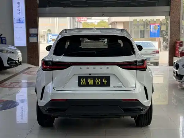 Lexus NX 2022
