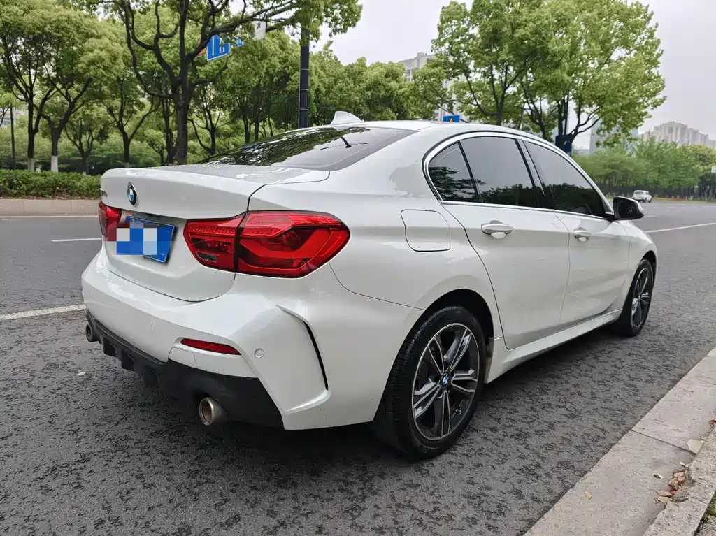 BMW 1 Series 2021