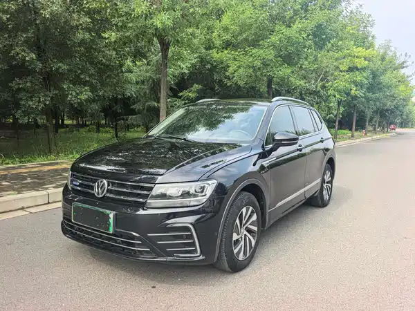 Volkswagen Tiguan L Plug-In Hybrid 2020