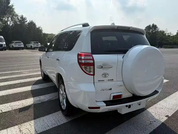 Toyota RAV4 2012