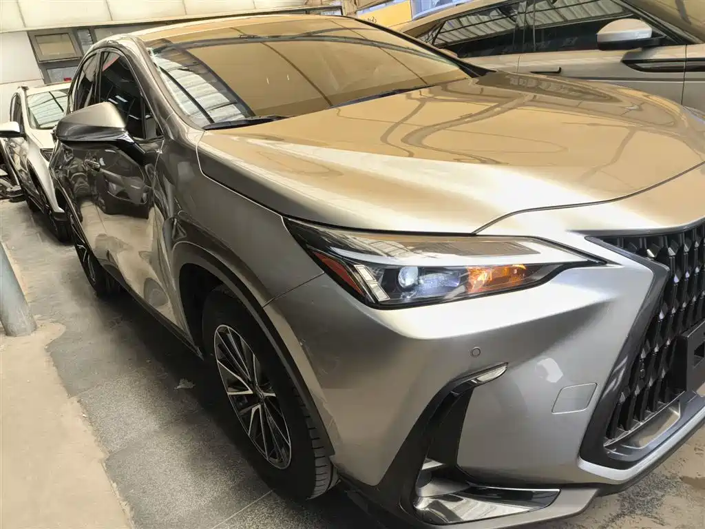 Lexus NX 2023 — фото 4