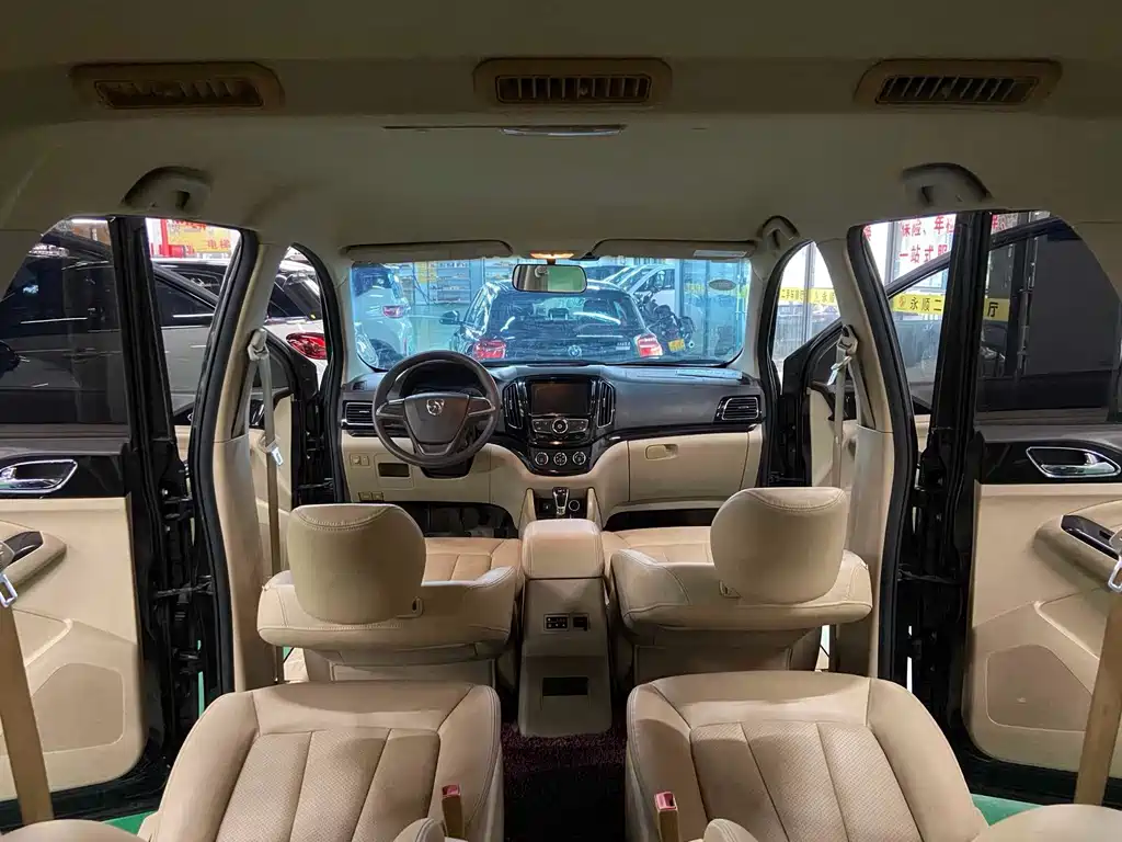 Baojun 730 2014