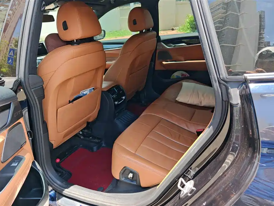 BMW 6 Series GT 2020 — фото 11