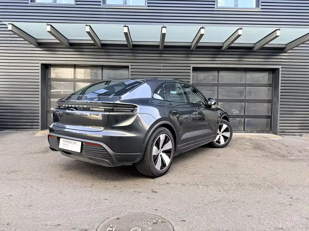 Porsche Macan EV 2025 — фото 6