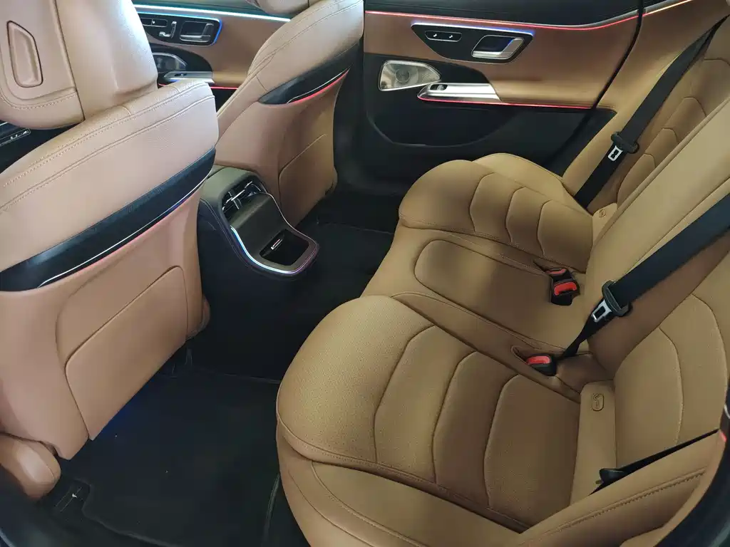 Mercedes-Benz E-Class 2023 — фото 25