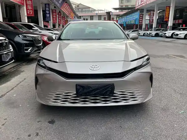 Toyota Camry 2025
