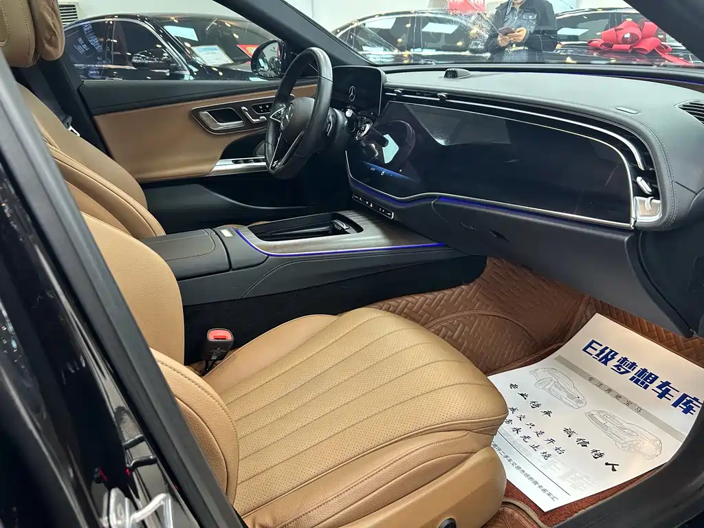 Mercedes-Benz E-Class 2024 — фото 10