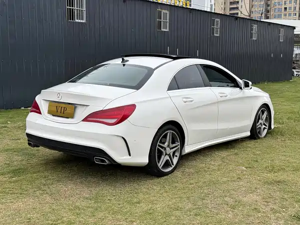 Mercedes-Benz CLA 2015