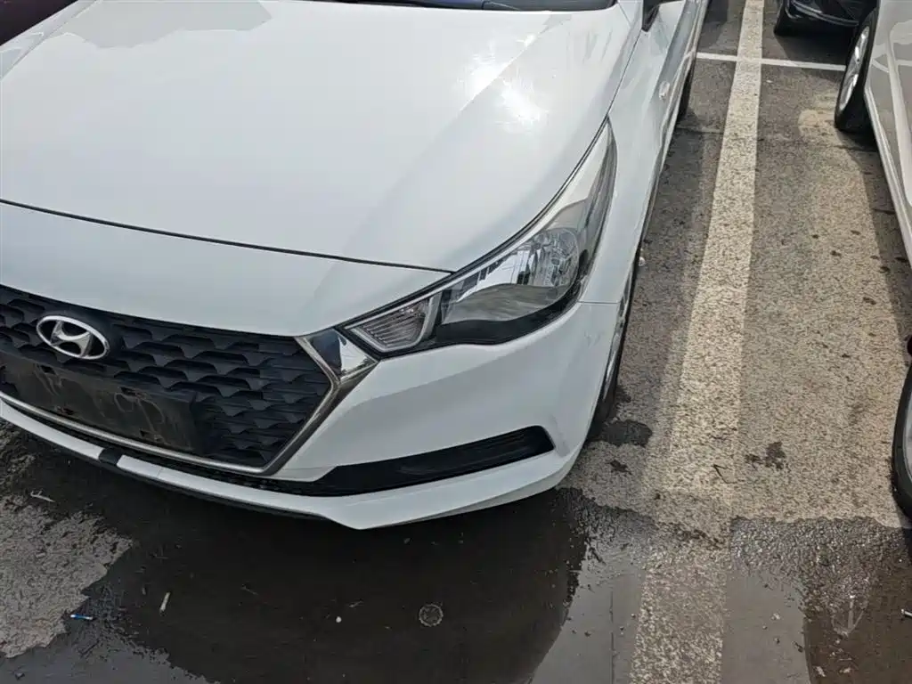 Hyundai Verna RV 2018 — фото 18