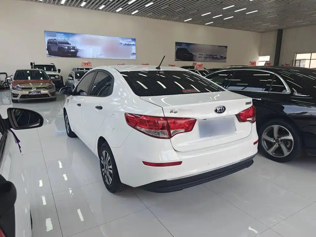 Kia K2 2016 — фото 14