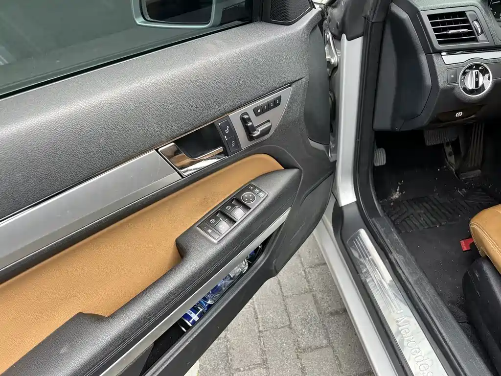 Mercedes-Benz E-Class 2011
