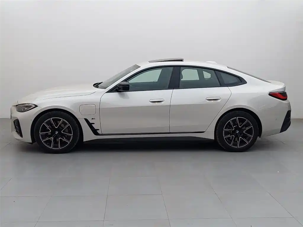 BMW i4 2025 — фото 3