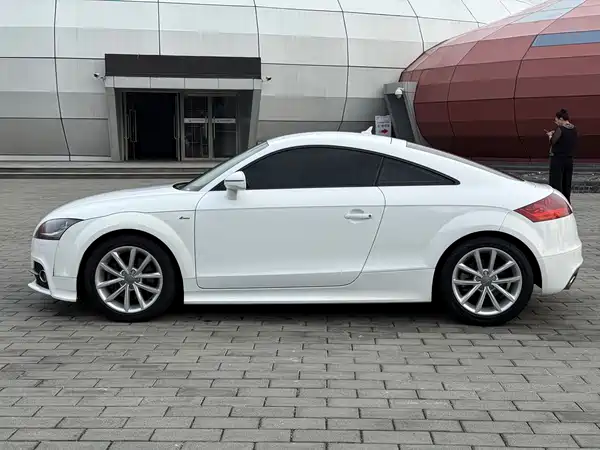 Audi TT 2015