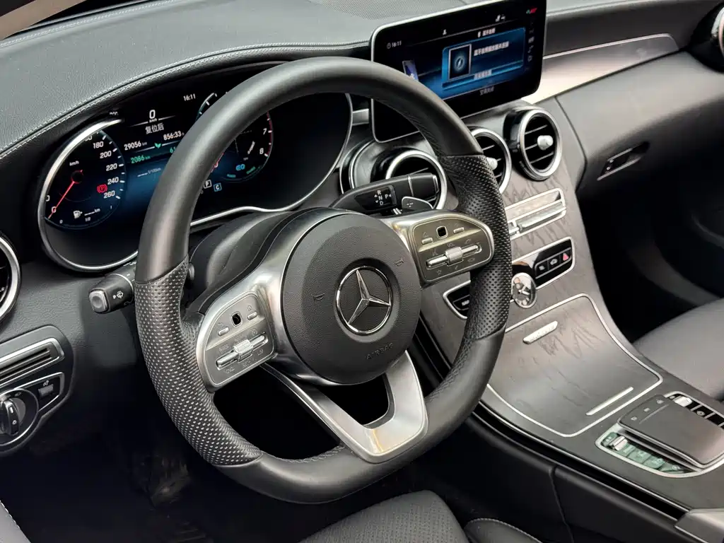 Mercedes-Benz C-Class 2021 — фото 18