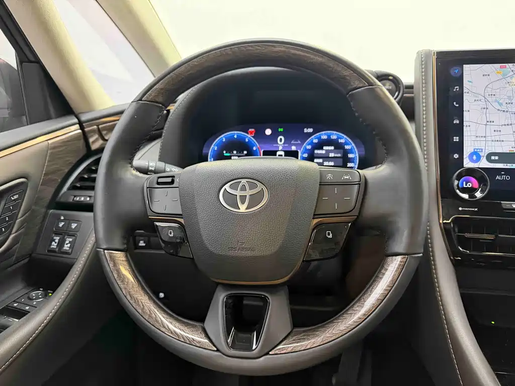 Toyota Alphard 2024 — фото 14