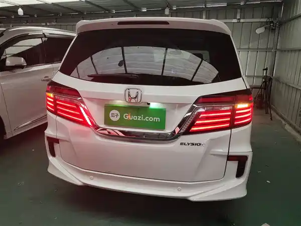 Honda Elysion 2016