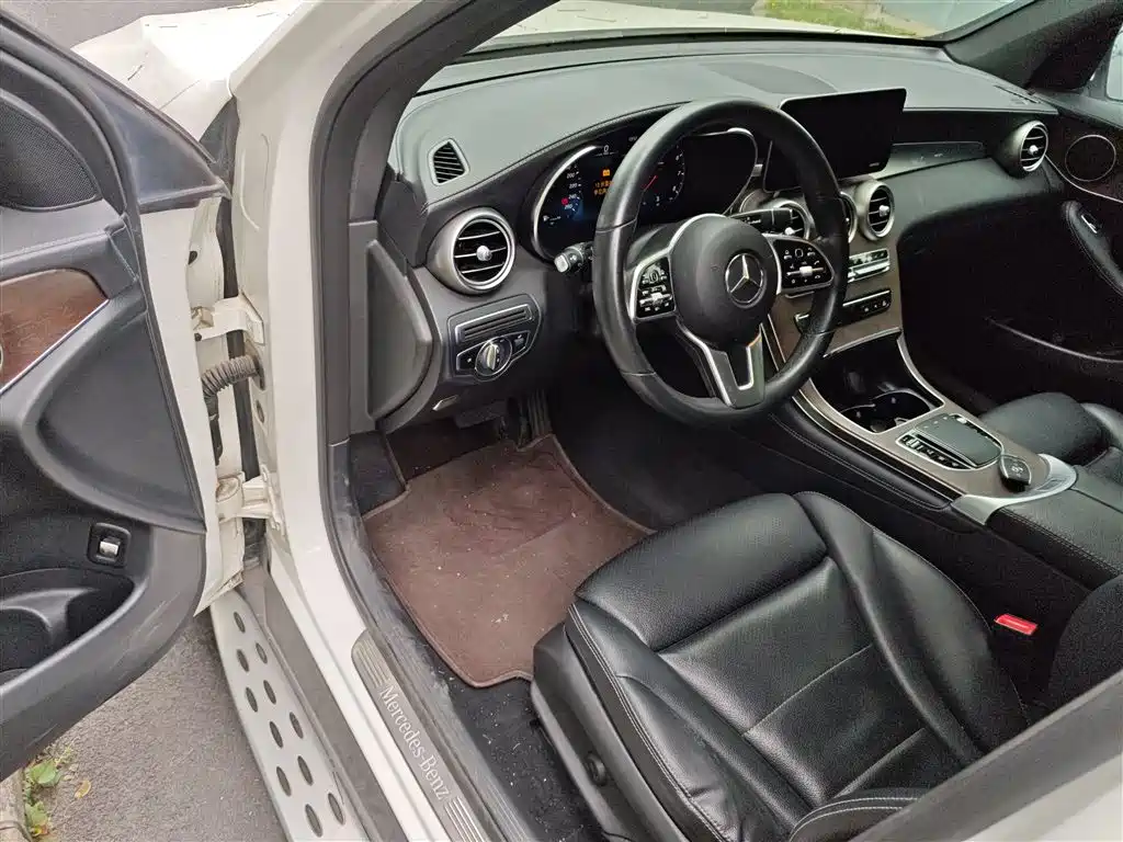 Mercedes-Benz GLC 2020 — фото 16