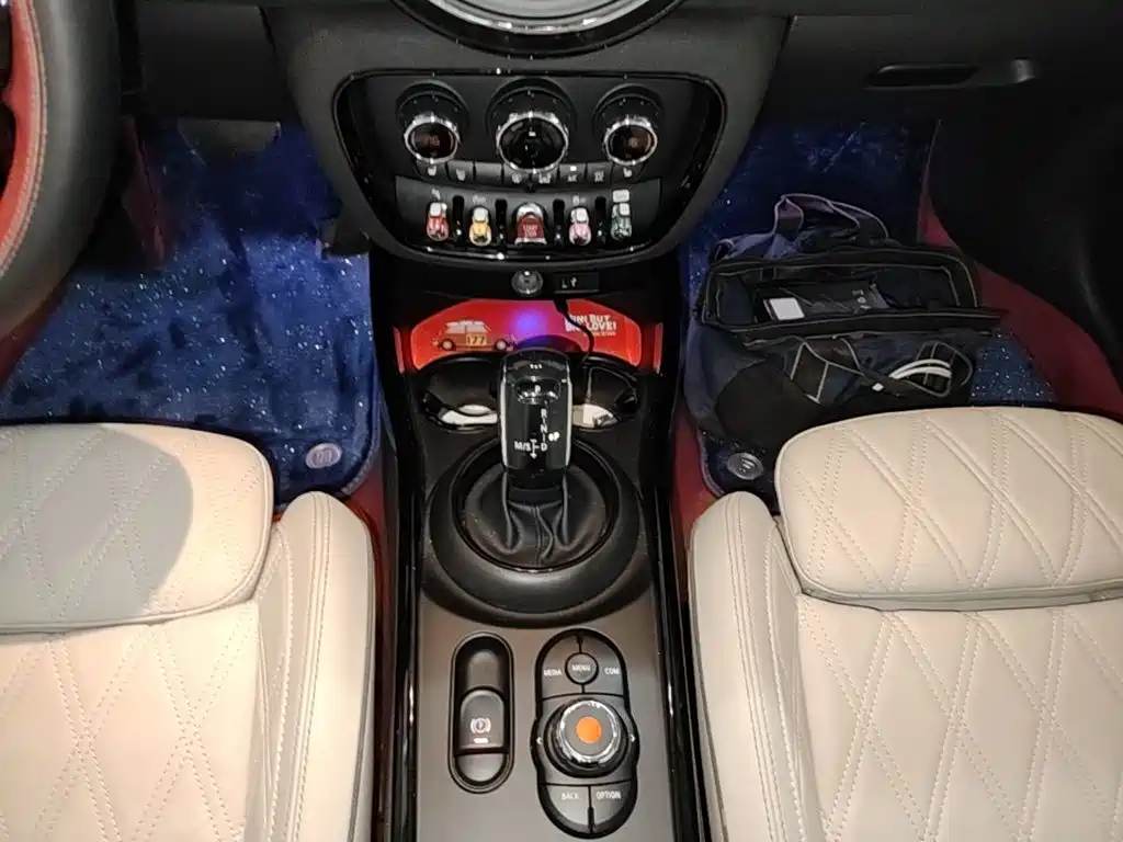 MINI Clubman 2020 — фото 14