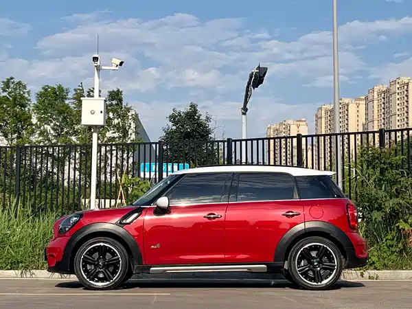 MINI Countryman 2016