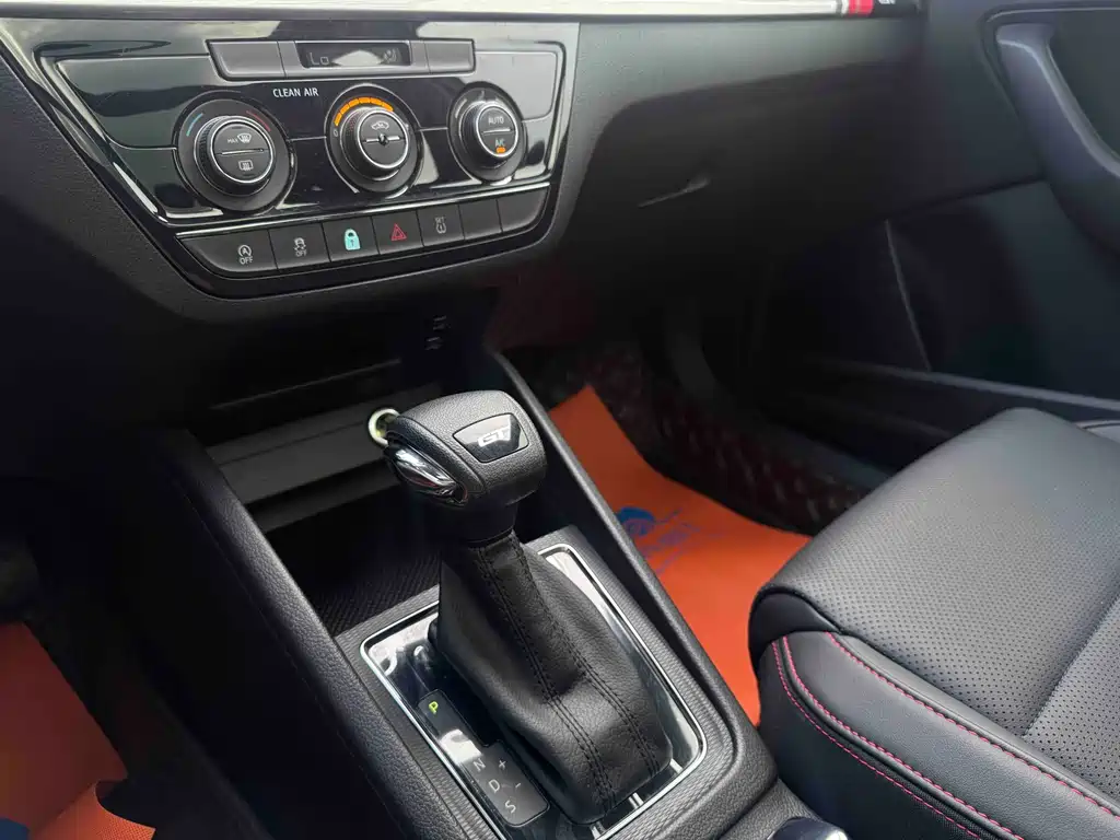 Skoda Kamiq 2023 — фото 13