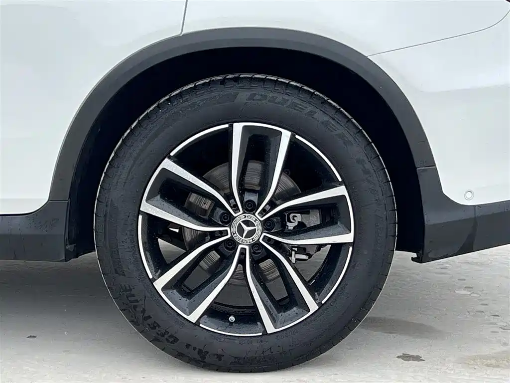Mercedes-Benz GLC 2020 — фото 17