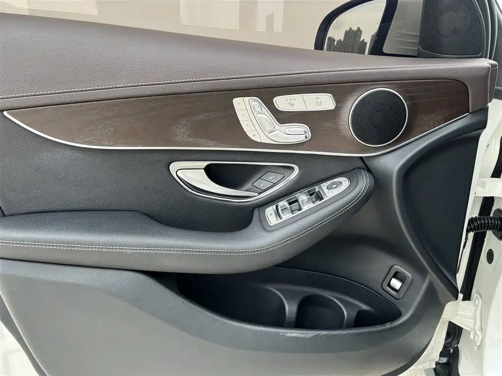 Mercedes-Benz GLC 2020 — фото 14